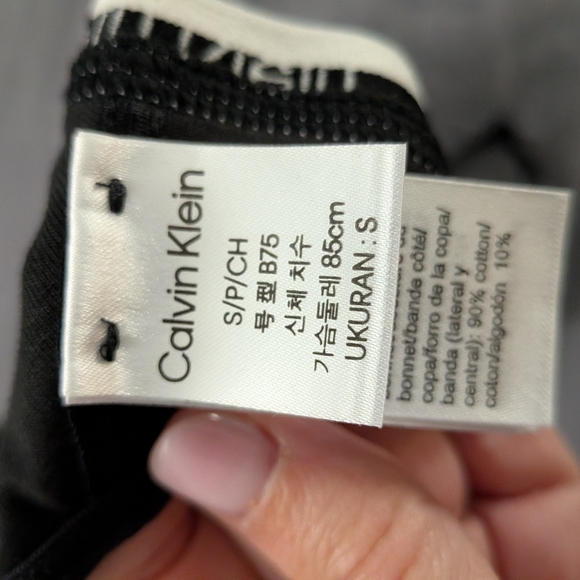 Calvin Klein Small Black Logo Bralette EUC Lingerie Classic Neutral - Picture 3 of 4